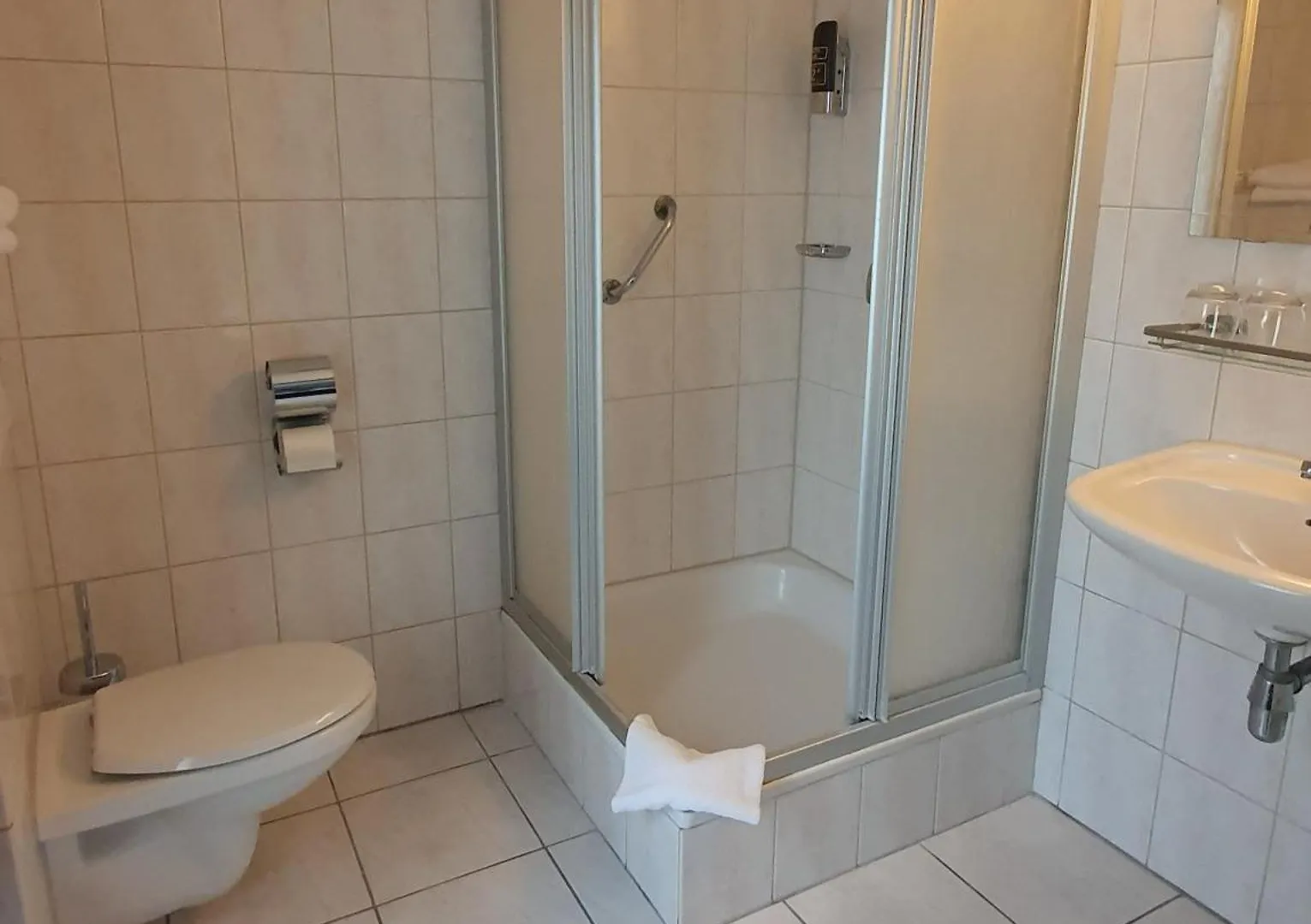 Boutique Hotel De La Ruine Валкенбург