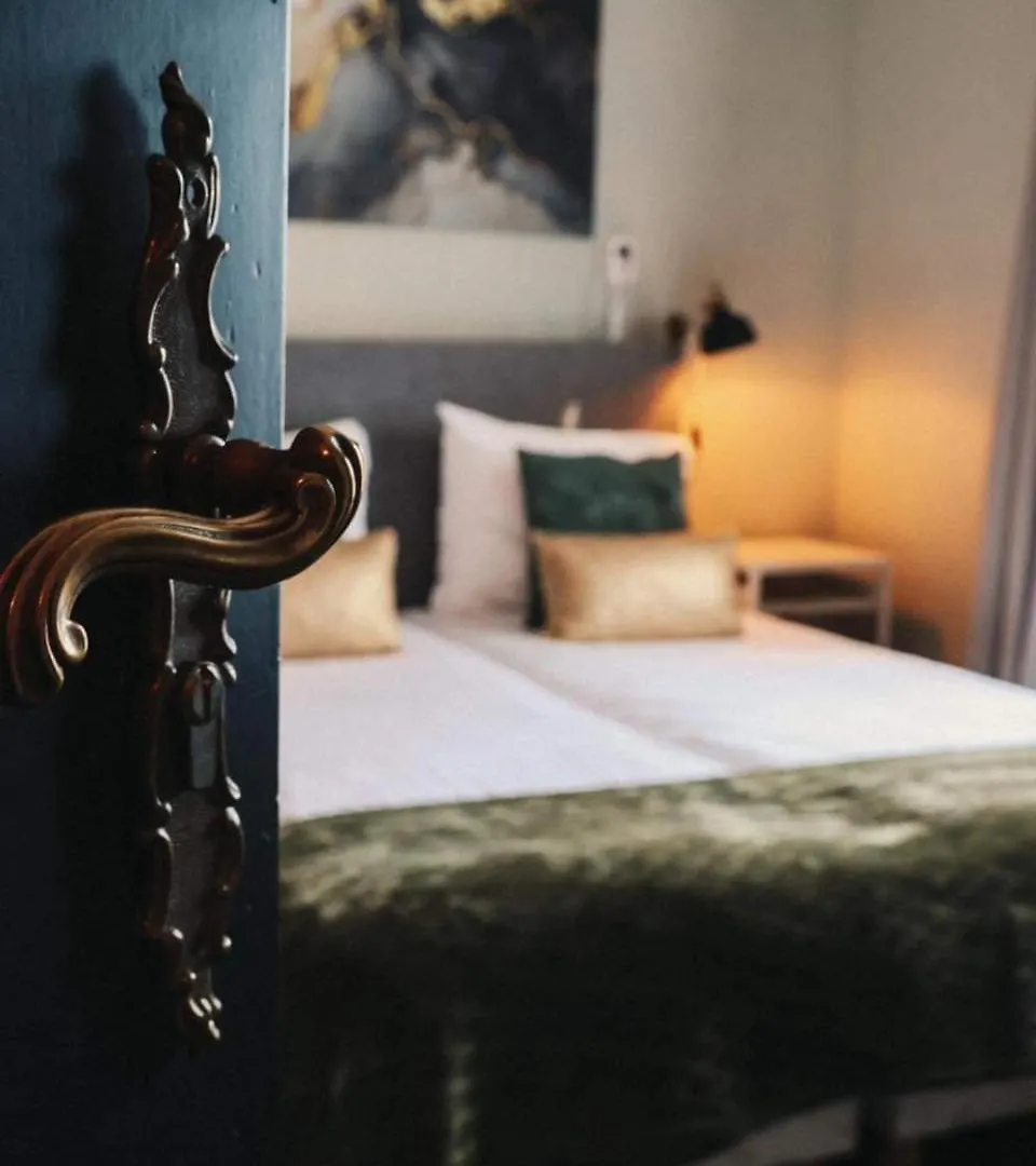 Boutique Hotel De La Ruine Валкенбург